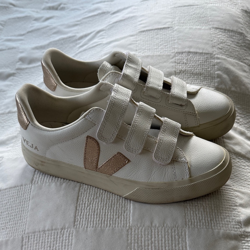 Veja Cream and Gold Velcro Sneakers